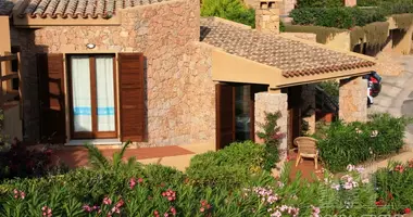 Villa 2 chambres dans La Trinitai e VignolaTrinita dAgultu e Vignola, Italie