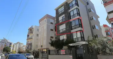 Mieszkanie 2 pokoi w Muratpasa, Turcja