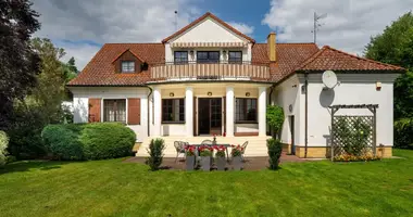 Maison dans Puszczykowo, Pologne