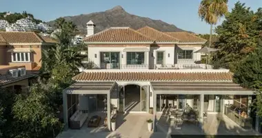 5 bedroom house in San Pedro Alcantara, Spain