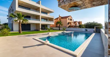 2 room apartment in Opcina Dezanovac, Croatia