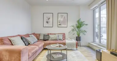 Wohnung 3 zimmer in Warschau, Polen