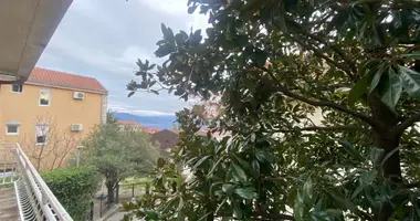 Квартира 3 комнаты в Черногория