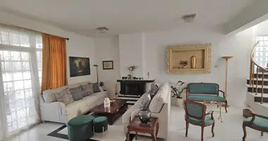 4 bedroom apartment in Nicosia, Cyprus