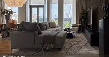 Apartamento 5 habitaciones en Dubái, Emiratos Árabes Unidos