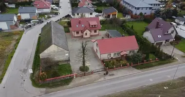 Shop 600 m² in Gowarzewo, Poland