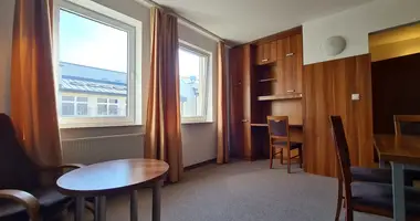 Квартира 2 комнаты в Варшава, Польша