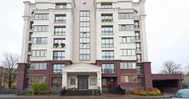 5 room apartment in Minsk, Belarus