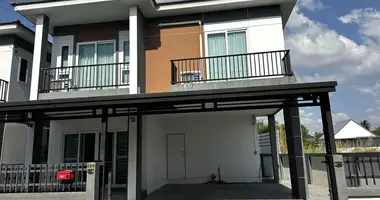 Maison 3 chambres dans Nong Pla Lai, Thaïlande