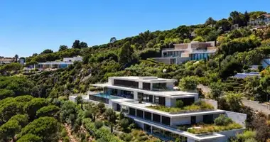 7 bedroom house in Spain