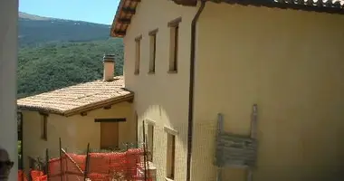 Maison de ville 17 chambres dans Terni, Italie