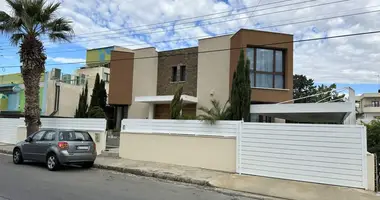 Wohnung 4 zimmer in Larnaka, Zypern