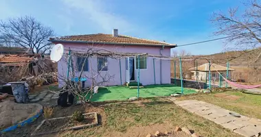 Дом 2 спальни в Zavet, Болгария
