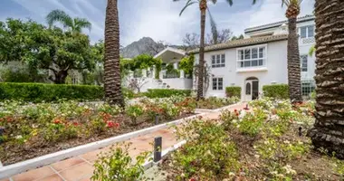 Haus 6 Schlafzimmer in Marbella, Spanien