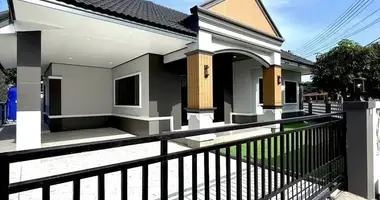 Haus 4 zimmer in Provinz Phuket, Thailand