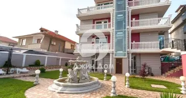 Apartotel con vistas panorámicas al mar en el centro de Sveti Vlas en Sveti Vlas, Bulgaria