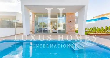 Villa 3 bedrooms in Torrevieja, Spain