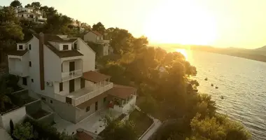 Haus 8 Schlafzimmer in Grad Split, Kroatien