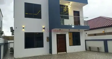 Dom w Dzorwulu, Ghana