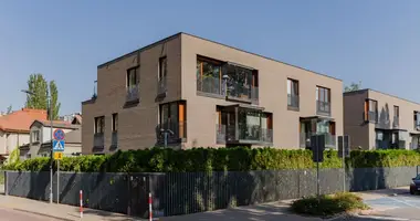 Квартира 3 комнаты в Варшава, Польша