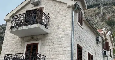 4 bedroom apartment in Dobrota, Montenegro
