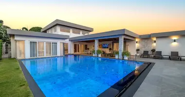 Haus 6 Schlafzimmer in Huai Yai, Thailand