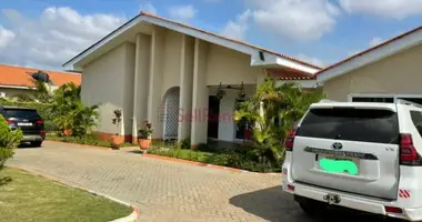 Dom 4 pokoi w Akra, Ghana