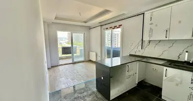 1 bedroom apartment in Mezitli, Turkey