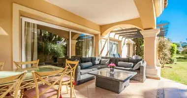 2 bedroom apartment in Ricmar, Spain