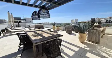 Apartamento 3 habitaciones en Dos Hermanas, Španjolska
