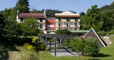 Hotel 2 849 m² en Raabs an der Thaya, Austria