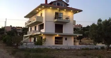 Dochodowa nieruchomość 330 m² w Gerakini, Grecja