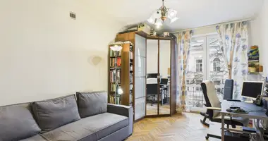 Квартира 5 комнат в Варшава, Польша