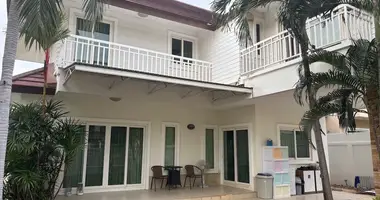 Villa 3 bedrooms in Huai Yai, Thailand