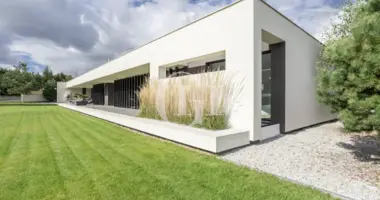 Вилла 7 комнат в Lonato del Garda, Италия