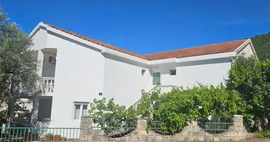 Maison dans Petrovac, Monténégro