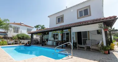Villa 4 chambres dans Ágios Geórgios Acherítou, Chypre