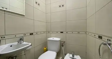 Propiedad comercial 76 m² en Varsovia, Polonia