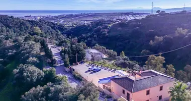 8 bedroom House in Estepona, Spain