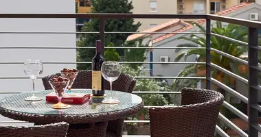 Квартира 3 спальни в Будва, Черногория