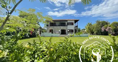 Villa 4 bedrooms in Kalandra, Greece