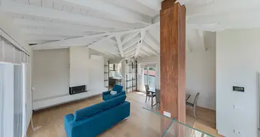 Ático Ático 3 habitaciones en Desenzano del Garda, Italia