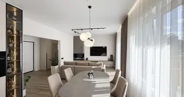 Wohnung 3 zimmer in Kalodziscanski sielski Saviet, Belarus
