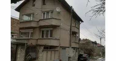 Dom w Kiustendił, Bułgaria