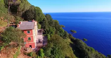6 room house in Liguria, Italy