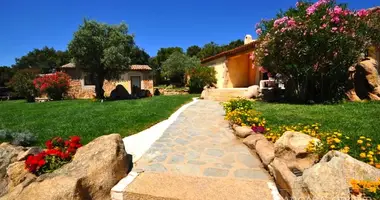 Villa en Sácer, Italia
