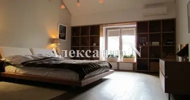 4 room apartment in Odesa, Ukraine