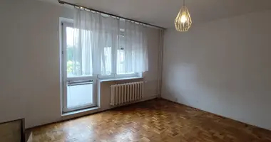 Mieszkanie 3 pokoi w Warszawa, Polska