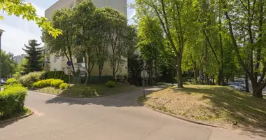 Mieszkanie 3 pokoi w Warszawa, Polska