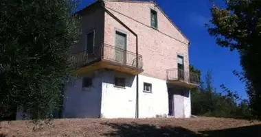 Casa 10 habitaciones en Terni, Italia